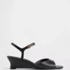 Sandales à talon compensé en cuir vegan