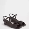 Sandales à talon compensé en cuir vegan