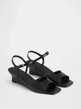 Sandales à talon compensé en cuir vegan
