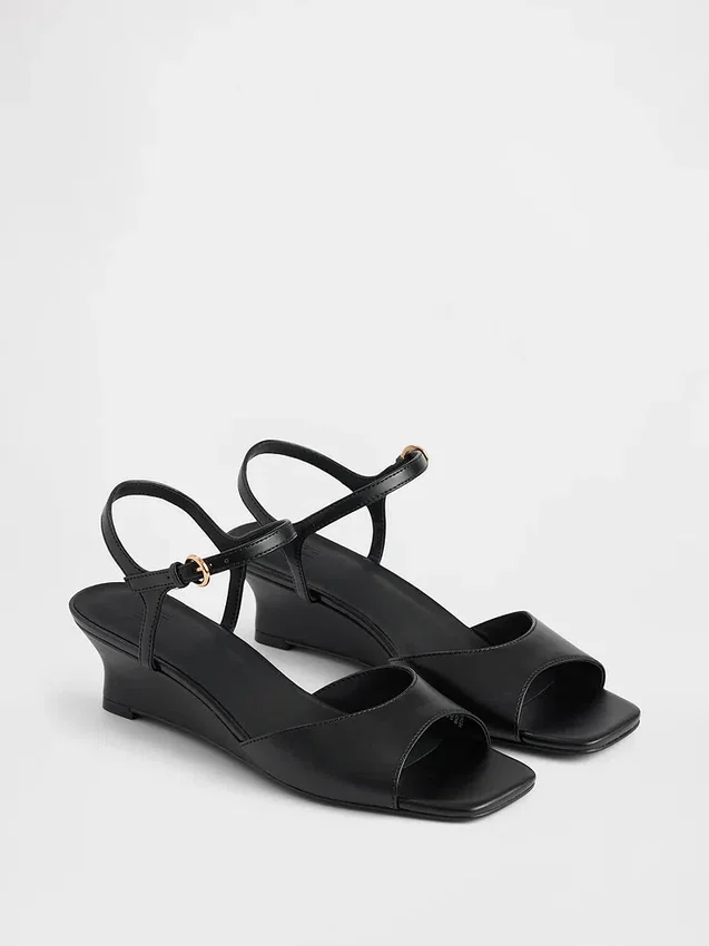 Sandales à talon compensé en cuir vegan