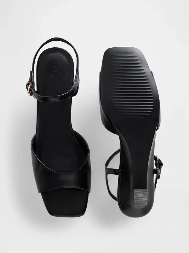 Sandales à talon compensé en cuir vegan