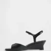 Sandales à talon compensé en cuir vegan