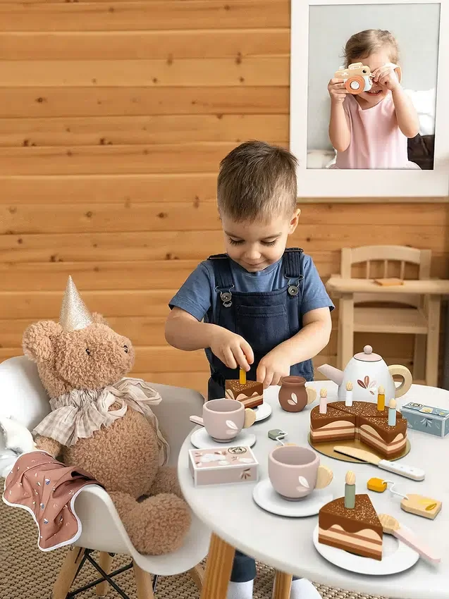 Service à thé d’anniversaire pour tout-petits