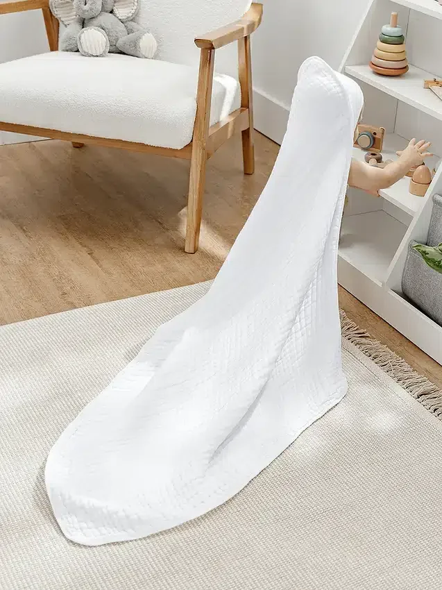 Serviette à capuche pour bébé Comfy Cubs