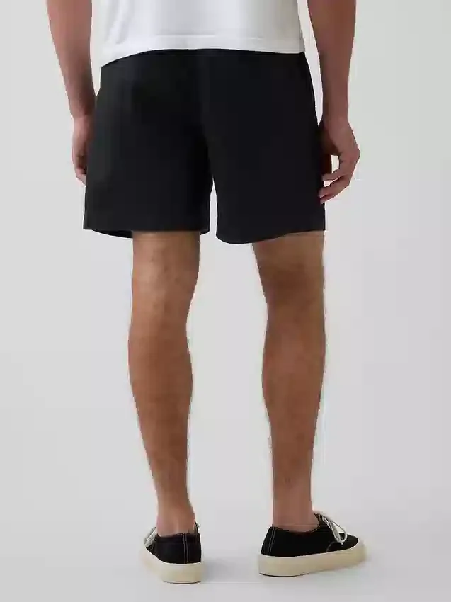 Short ample en mélange de lin de 5,5"