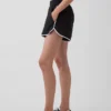 Short de course GapFit Tech à taille haute