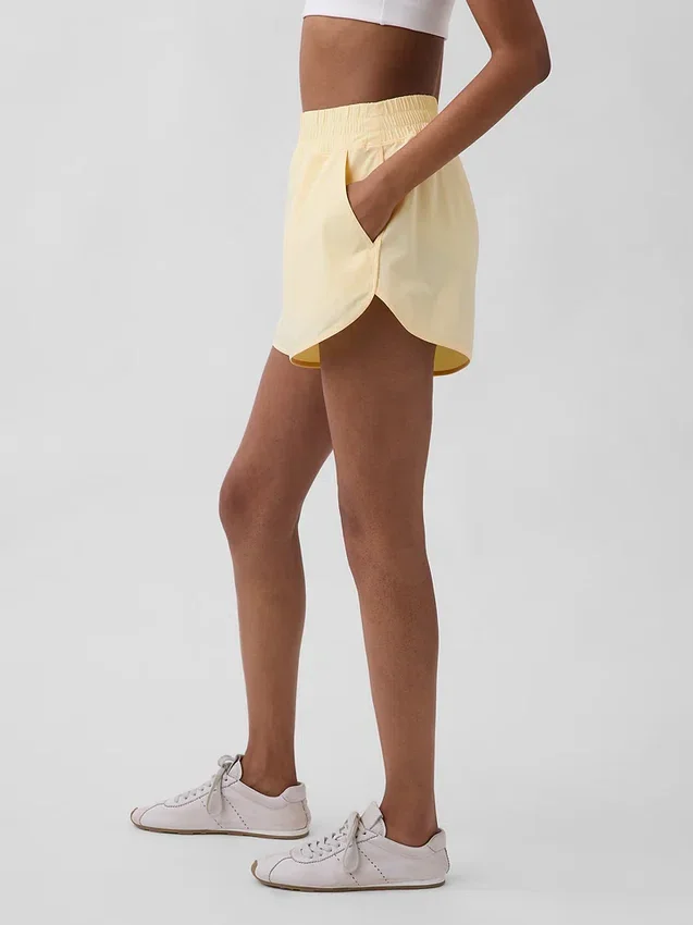 Short de course GapFit Tech à taille haute