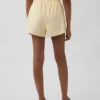 Short de course GapFit Tech à taille haute