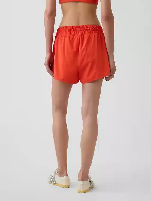 Short de course GapFit Tech à taille haute