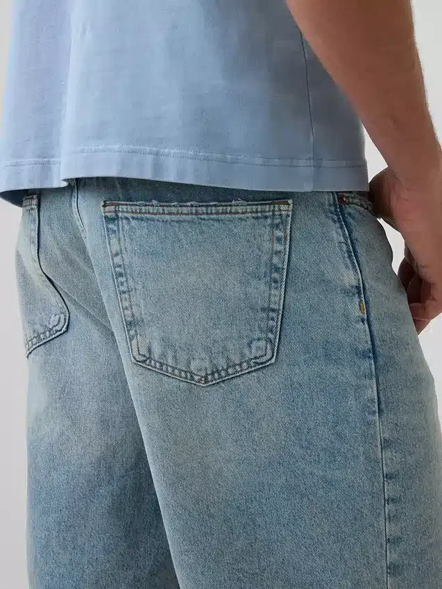 Short en denim ample style années 90