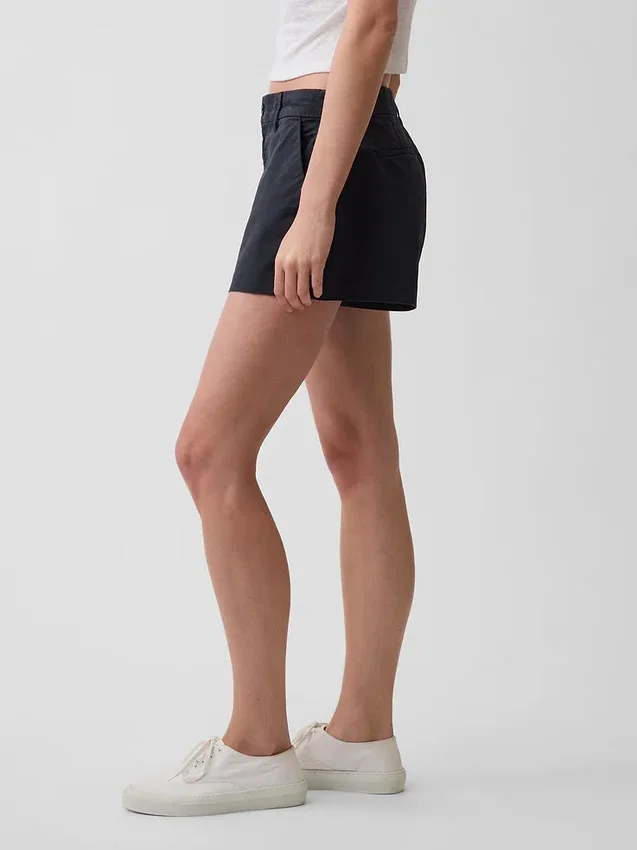 Short kaki à taille mi-haute