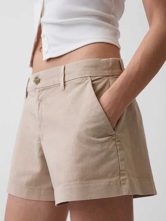 Short kaki à taille mi-haute