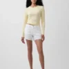 Shorts coupé ultra-doux à taille mi-haute et coupe décontractée, 4"
