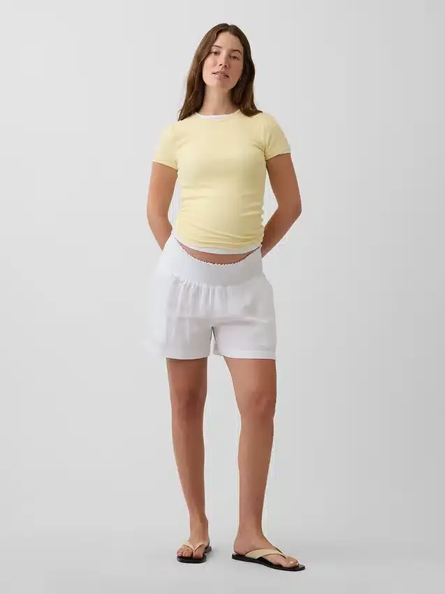 Shorts de maternité faciles à enfiler sous le ventre