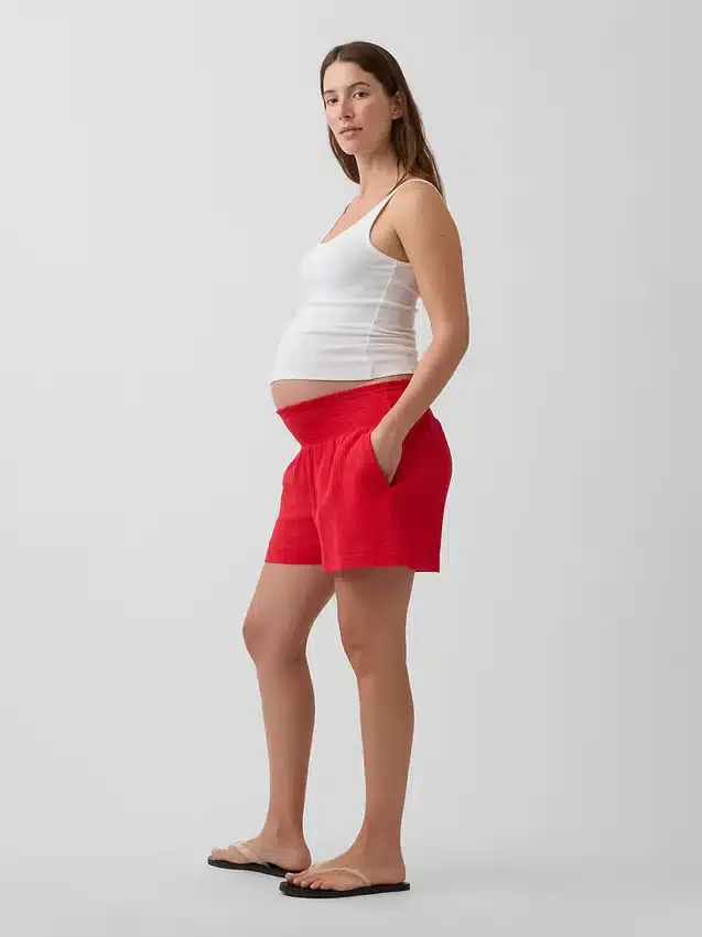 Shorts de maternité faciles à enfiler sous le ventre