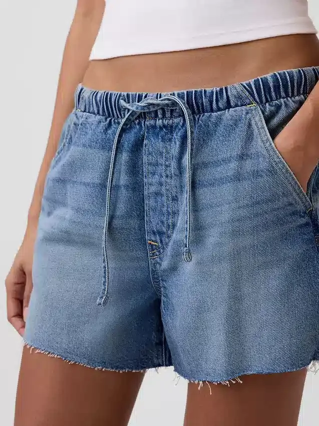 Shorts en denim « Easy » taille basse de 3,5”