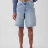 Shorts en denim long à taille mi-haute de 11"