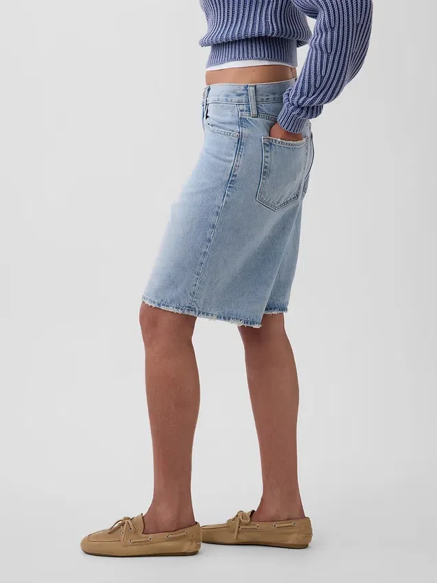 Shorts en denim long à taille mi-haute de 11"