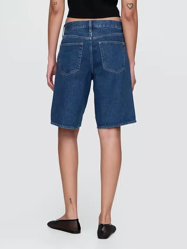 Shorts en denim long à taille mi-haute de 11"