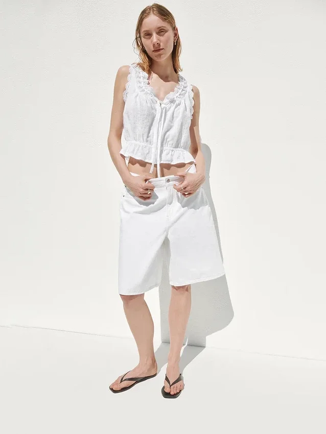 Shorts en denim long à taille mi-haute de 11"