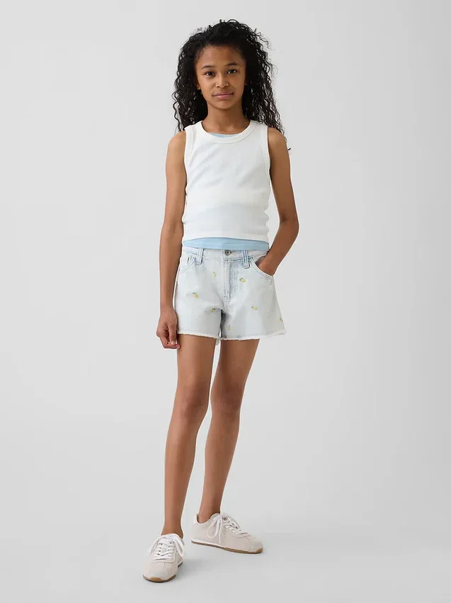Shorts en denim « Stride » à taille basse pour enfants, brodés d’un citron
