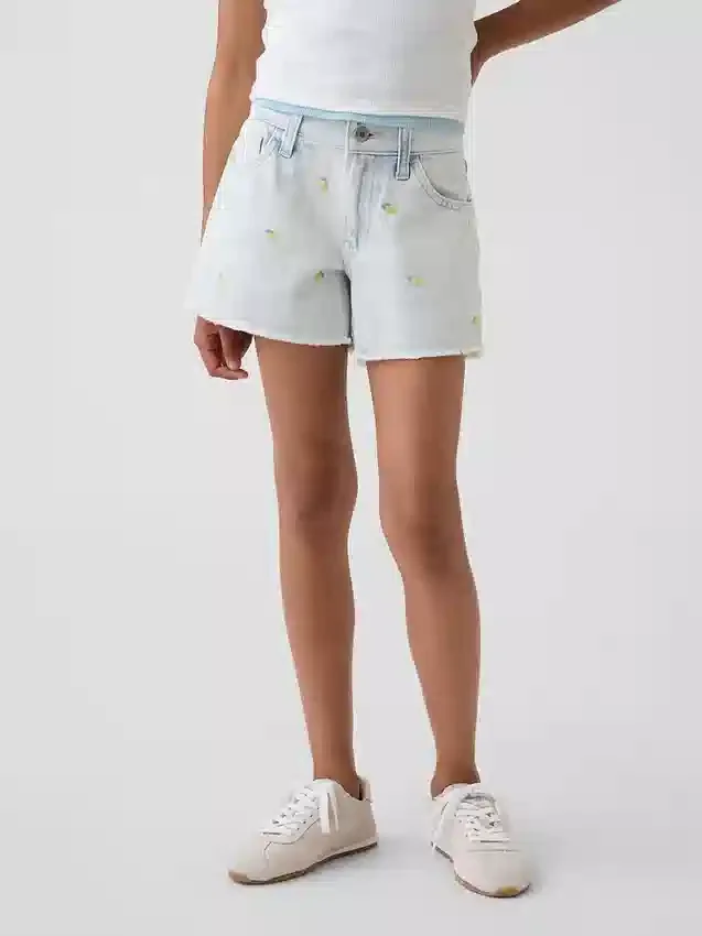Shorts en denim « Stride » à taille basse pour enfants, brodés d’un citron