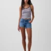 Shorts en denim à taille basse de 3" avec fermeture à lacets