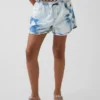 Shorts en denim tie-dye à taille haute pour enfant