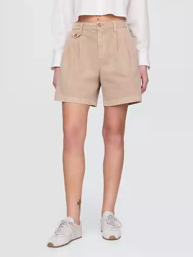 Shorts en sergé plissé à taille mi-haute (6")