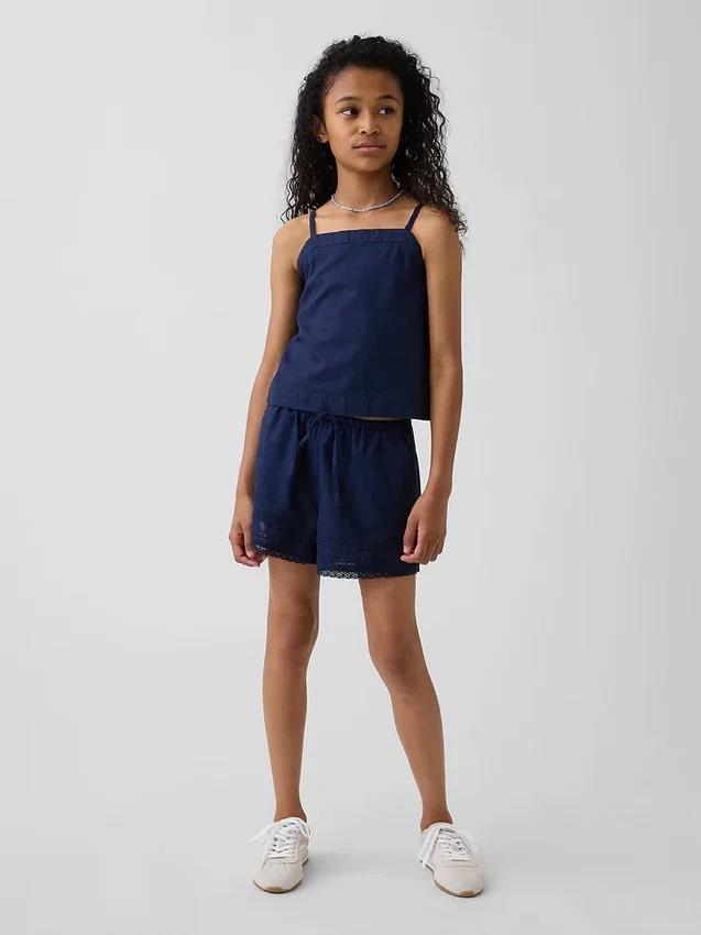 Shorts facile à enfiler pour enfant en lin et coton avec bordure en dentelle