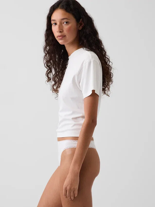 String en coton stretch bio ultra-doux avec bordure en dentelle
