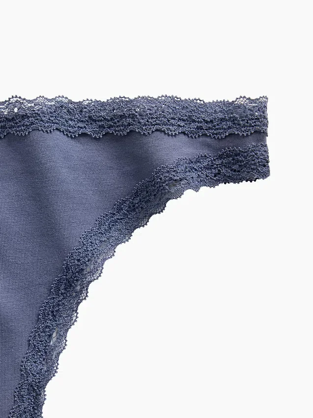 String en coton stretch bio ultra-doux avec bordure en dentelle