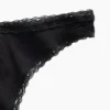 String en coton stretch bio ultra-doux avec bordure en dentelle