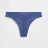 String en dentelle
