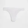 String en dentelle