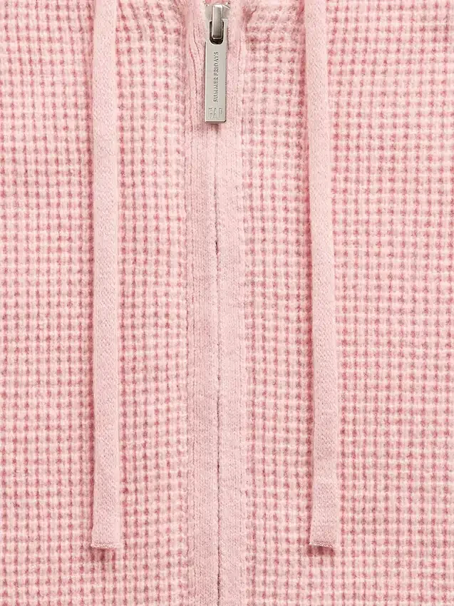 Sweat à capuche court GAP × Summer Fridays en tissu gaufré CashSoft