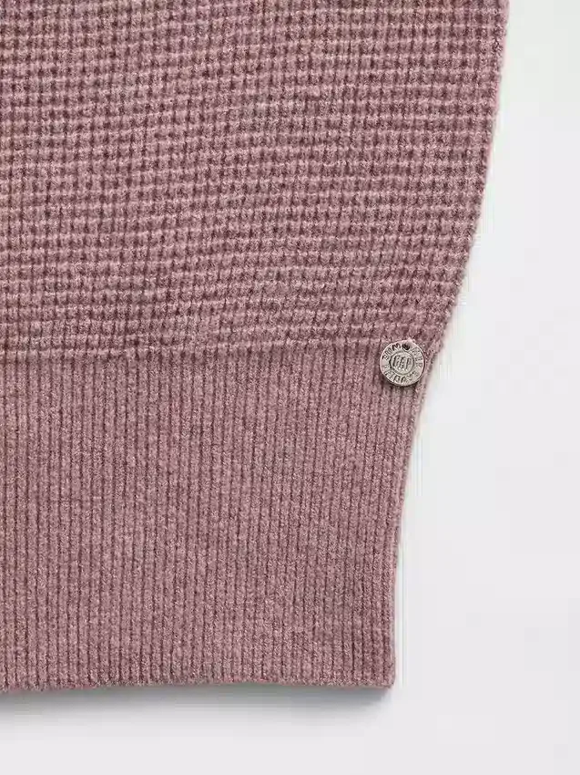 Sweat à capuche court GAP × Summer Fridays en tissu gaufré CashSoft