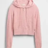Sweat à capuche court GAP × Summer Fridays en tissu gaufré CashSoft