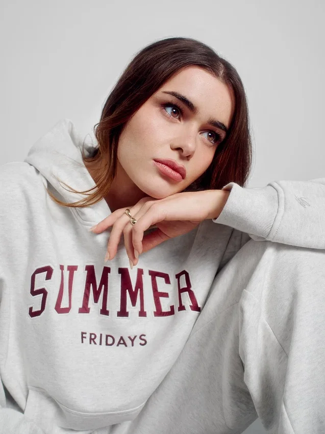 Sweat à capuche oversize épais GAP × Summer Fridays avec logo