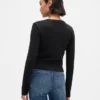 T-shirt court moderne
