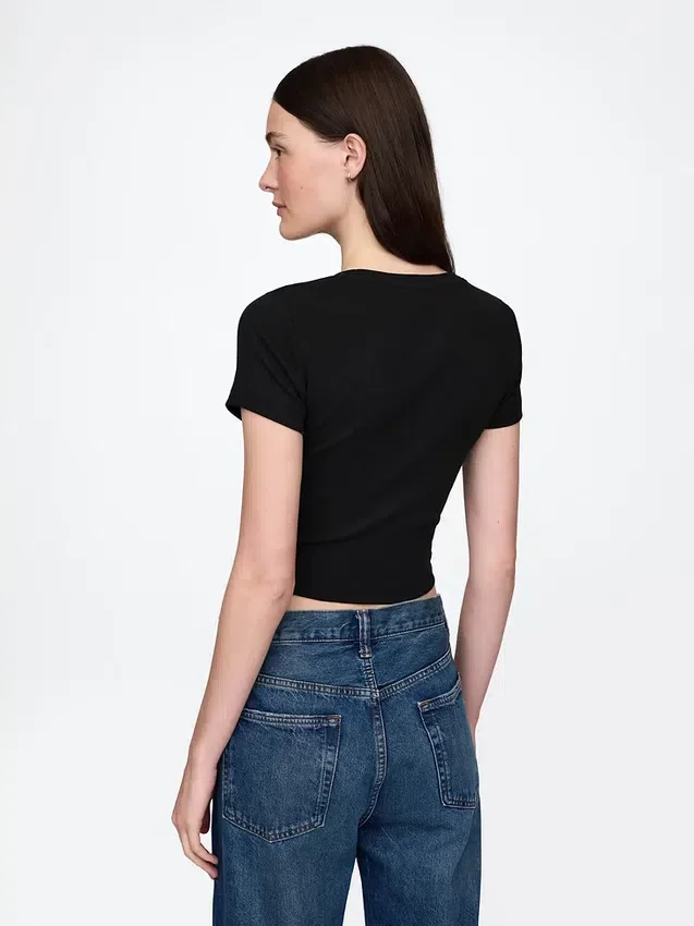 T-shirt court moderne