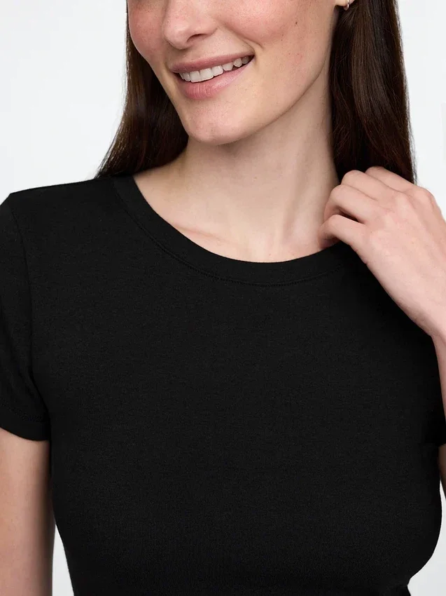 T-shirt court moderne