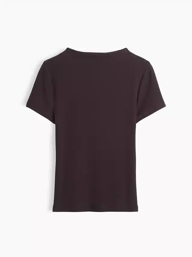 T-shirt court moderne à col montant et côtes