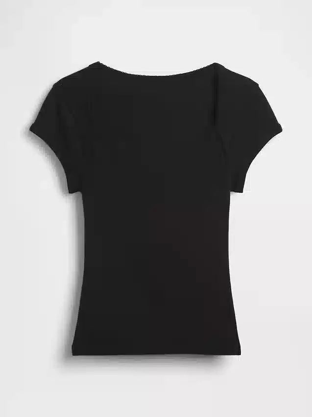 T-shirt court moderne à encolure carrée