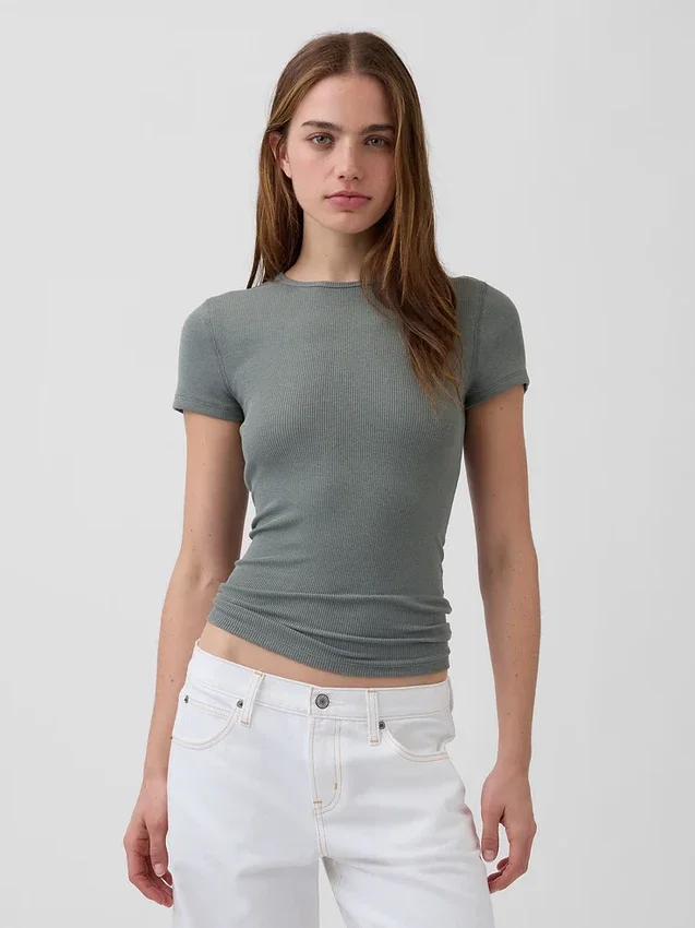 T-shirt à côtes moderne