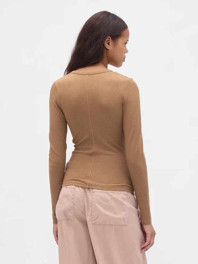T-shirt à côtes moderne