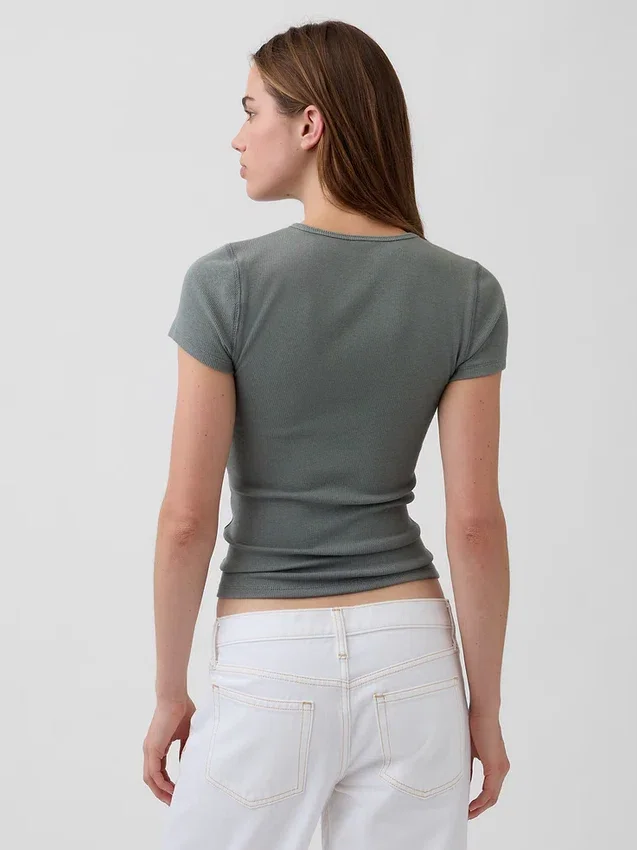 T-shirt à côtes moderne