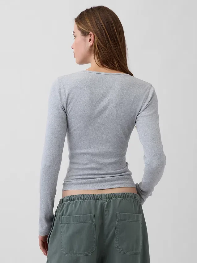 T-shirt à côtes moderne