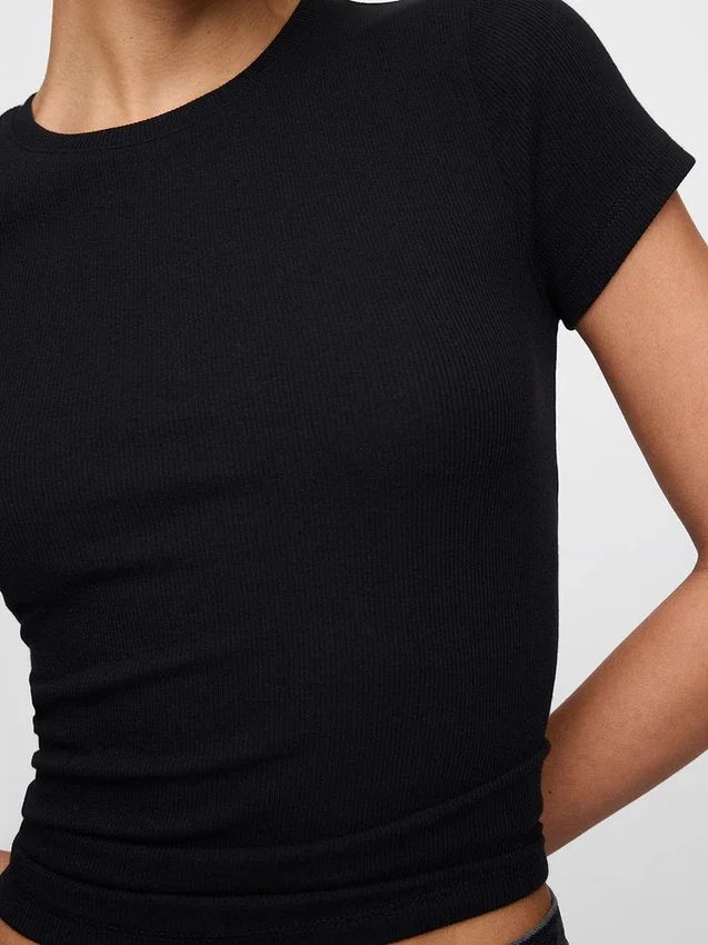 T-shirt à côtes moderne
