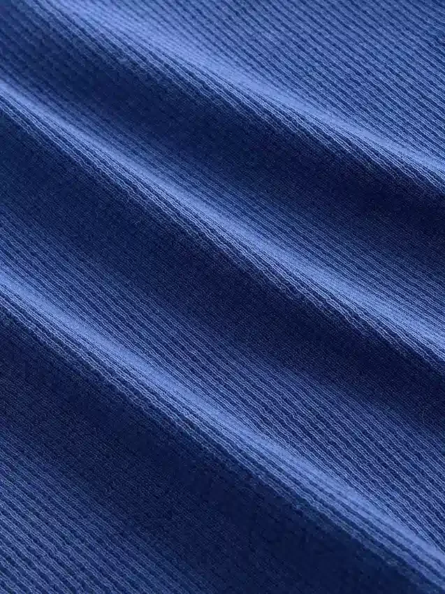 T-shirt à côtes moderne